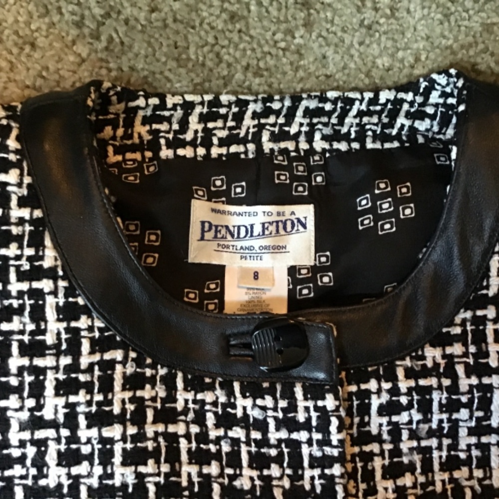 Pendleton leather and silk suit coat fully lined - Picture 3 of 7